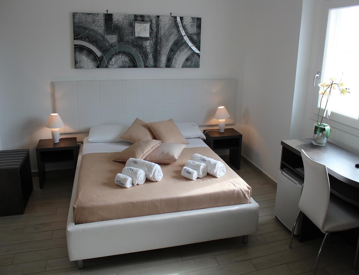 Estasi Sul Mare Bed & Breakfast Porto Cesareo Ngoại thất bức ảnh